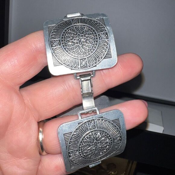 Silver and turquoise southwest style bracelet - Picture 6 of 7